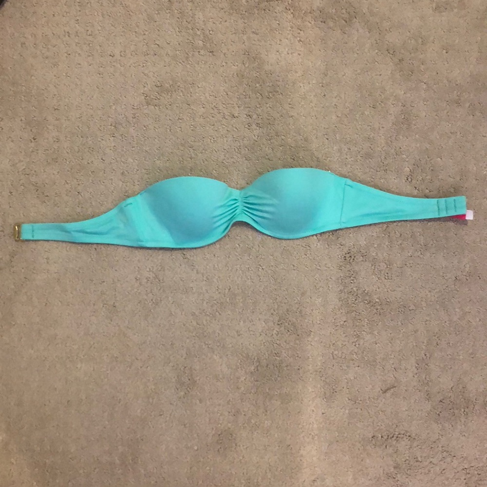 Strapless bandeau bikini